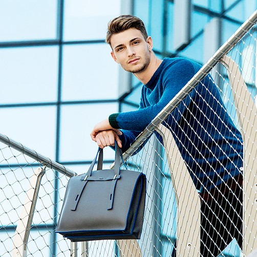 FURLA(フルラ)“MEN'S COLLECTION” のビジネスバッグが小粋 - 5分で